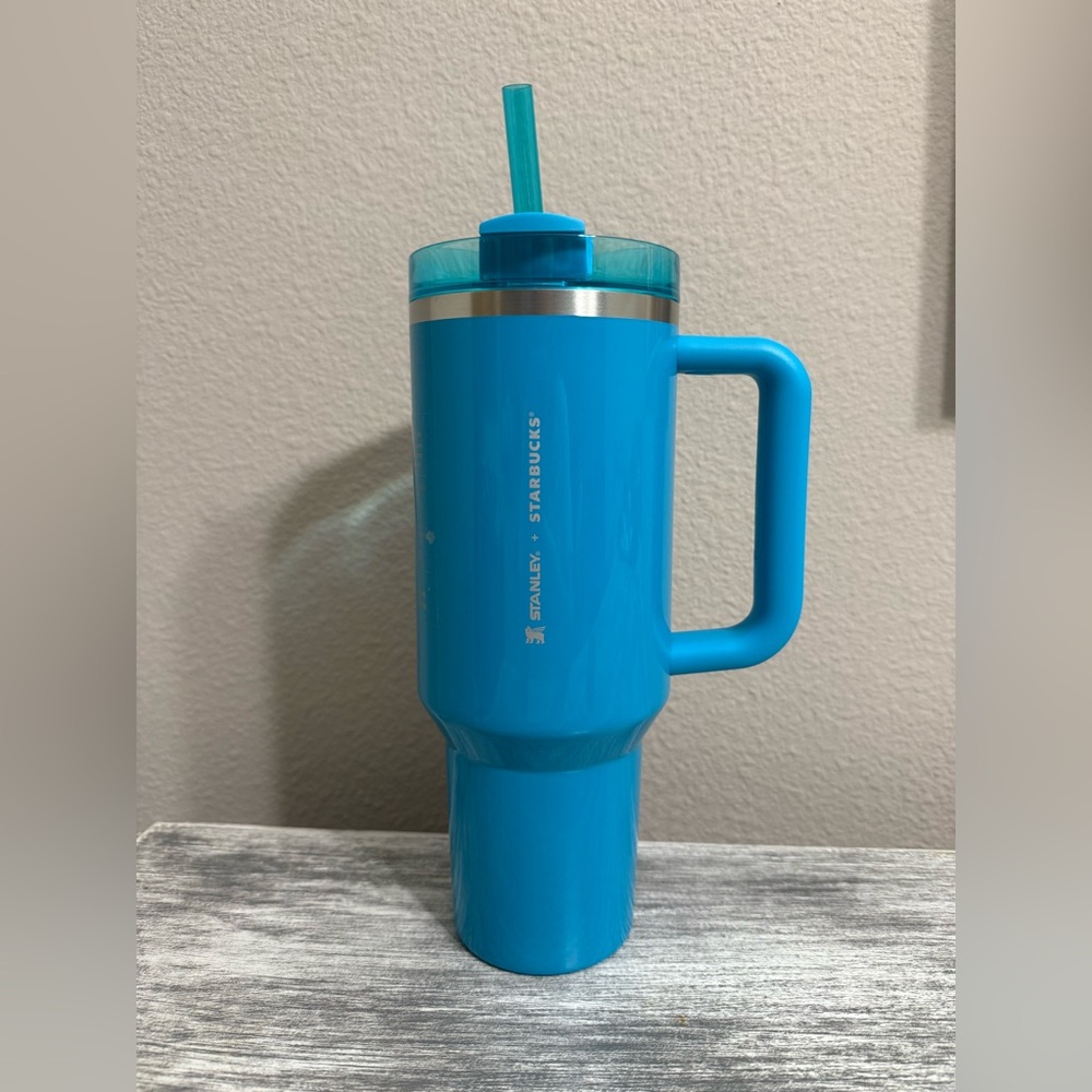 Stanley X Starbucks light blue tumbler